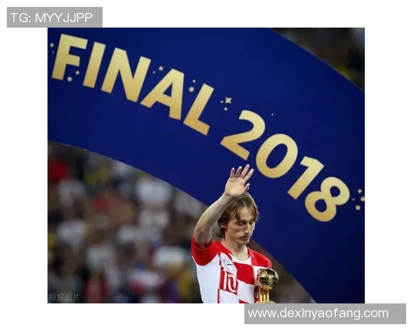 足球明星与哥斯拉的惊人相似之处引发球迷热议与幽默讨论