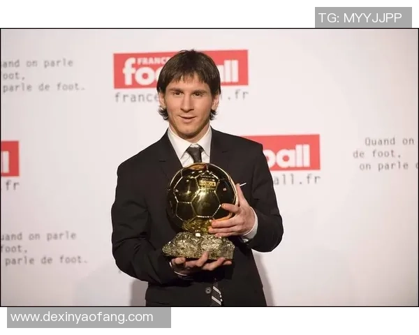 足球明星的光辉与挑战：他们背后的故事与奋斗历程